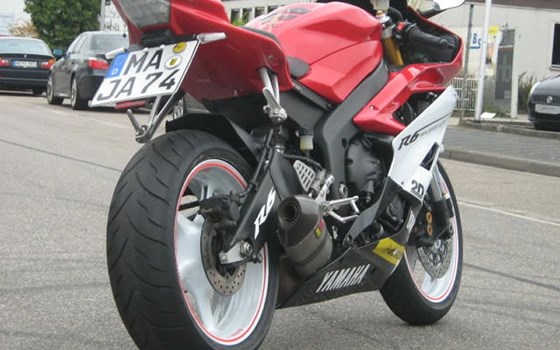 Umgebautes Motorrad Yamaha YZF-R6 von Motorland Motorrad GmbH - Bild 2 Umgebautes Motorrad Yamaha YZF-R6 von Motorland Motorrad GmbH - Bild 2