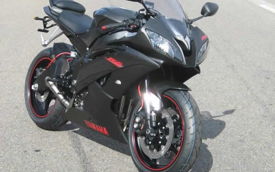 Umgebautes Motorrad Yamaha YZF-R6 von Motorland Motorrad GmbH - Bild 2 Umgebautes Motorrad Yamaha YZF-R6 von Motorland Motorrad GmbH - Bild 2