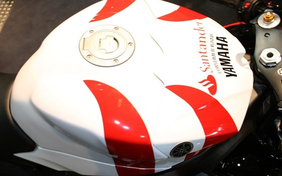 Umgebautes Motorrad Yamaha R1 von Motorland Motorrad GmbH - Bild 4 Umgebautes Motorrad Yamaha R1 von Motorland Motorrad GmbH - Bild 4