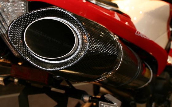 Umgebautes Motorrad Yamaha R1 von Motorland Motorrad GmbH - Bild 6 Umgebautes Motorrad Yamaha R1 von Motorland Motorrad GmbH - Bild 6