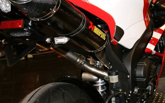 Umgebautes Motorrad Yamaha R1 von Motorland Motorrad GmbH - Bild 7 Umgebautes Motorrad Yamaha R1 von Motorland Motorrad GmbH - Bild 7