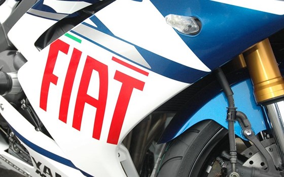 Umgebautes Motorrad Yamaha R1 von Motorland Motorrad GmbH - Bild 4 Umgebautes Motorrad Yamaha R1 von Motorland Motorrad GmbH - Bild 4