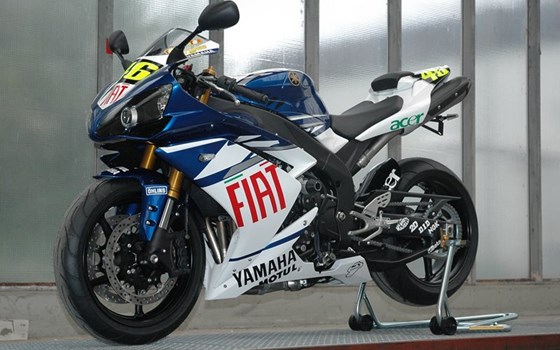 Umgebautes Motorrad Yamaha R1 von Motorland Motorrad GmbH - Bild 6 Umgebautes Motorrad Yamaha R1 von Motorland Motorrad GmbH - Bild 6