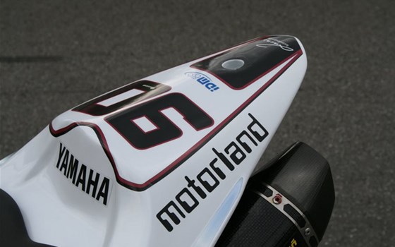 Umgebautes Motorrad Yamaha R1 von Motorland Motorrad GmbH - Bild 6 Umgebautes Motorrad Yamaha R1 von Motorland Motorrad GmbH - Bild 6