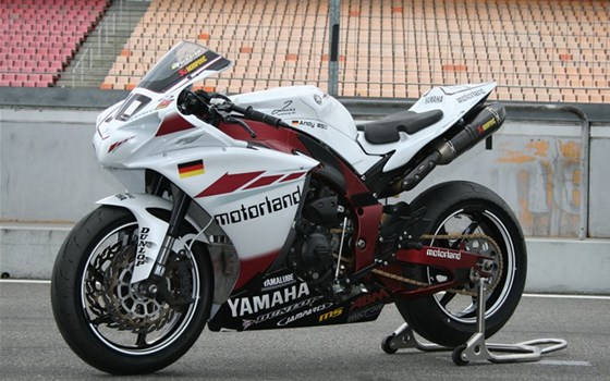 Umgebautes Motorrad Yamaha R1 von Motorland Motorrad GmbH - Bild 9 Umgebautes Motorrad Yamaha R1 von Motorland Motorrad GmbH - Bild 9