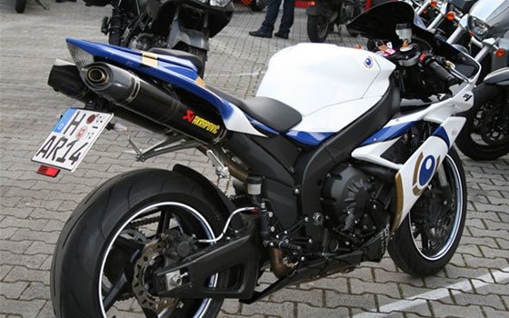 Umgebautes Motorrad Yamaha R1 von Motorland Motorrad GmbH - Bild 3 Umgebautes Motorrad Yamaha R1 von Motorland Motorrad GmbH - Bild 3