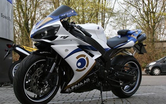 Umgebautes Motorrad Yamaha R1 von Motorland Motorrad GmbH - Bild 4 Umgebautes Motorrad Yamaha R1 von Motorland Motorrad GmbH - Bild 4