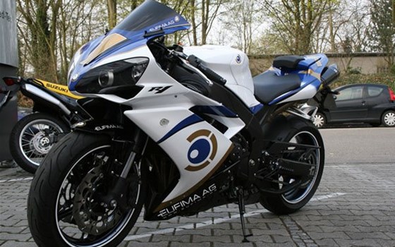 Umgebautes Motorrad Yamaha R1 von Motorland Motorrad GmbH - Bild 5 Umgebautes Motorrad Yamaha R1 von Motorland Motorrad GmbH - Bild 5