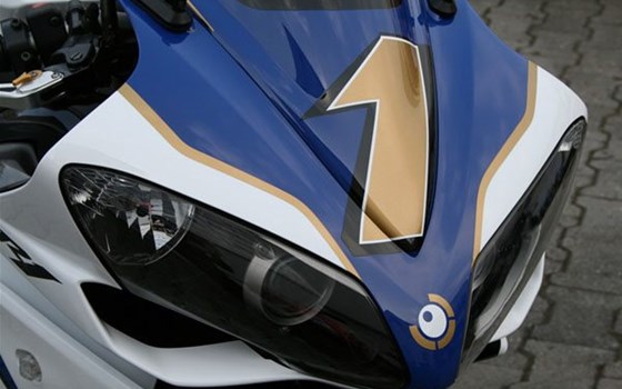 Umgebautes Motorrad Yamaha R1 von Motorland Motorrad GmbH - Bild 7 Umgebautes Motorrad Yamaha R1 von Motorland Motorrad GmbH - Bild 7