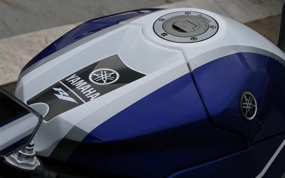 Umgebautes Motorrad Yamaha R1 von Motorland Motorrad GmbH - Bild 1 Umgebautes Motorrad Yamaha R1 von Motorland Motorrad GmbH - Bild 1