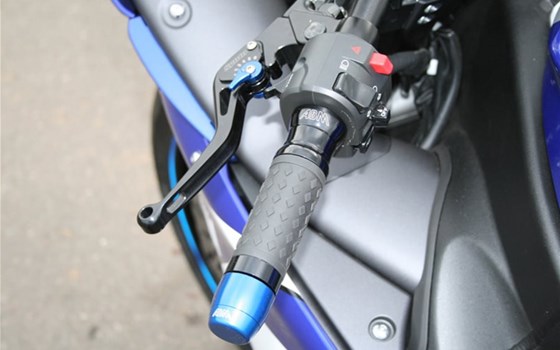 Umgebautes Motorrad Yamaha R1 von Motorland Motorrad GmbH - Bild 3 Umgebautes Motorrad Yamaha R1 von Motorland Motorrad GmbH - Bild 3