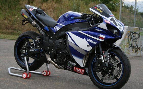 Umgebautes Motorrad Yamaha R1 von Motorland Motorrad GmbH - Bild 5 Umgebautes Motorrad Yamaha R1 von Motorland Motorrad GmbH - Bild 5