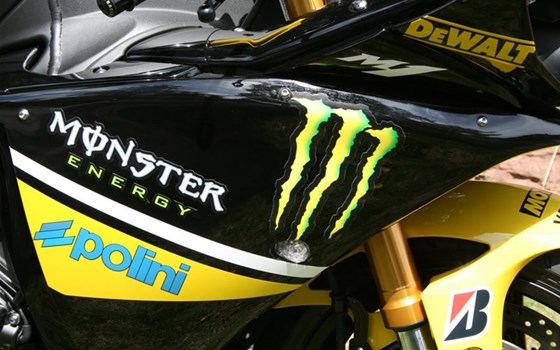 Umgebautes Motorrad Yamaha R1 von Motorland Motorrad GmbH - Bild 1 Umgebautes Motorrad Yamaha R1 von Motorland Motorrad GmbH - Bild 1
