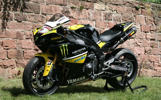 Umgebautes Motorrad Yamaha R1 von Motorland Motorrad GmbH - Bild 7 Umgebautes Motorrad Yamaha R1 von Motorland Motorrad GmbH - Bild 7