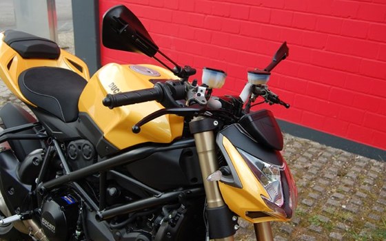 Umgebautes Motorrad Ducati 848 von Motorland Motorrad GmbH - Bild 4 Umgebautes Motorrad Ducati 848 von Motorland Motorrad GmbH - Bild 4