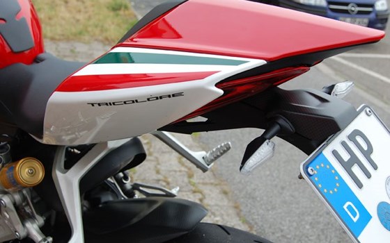 Umgebautes Motorrad Ducati 1199 Panigale S von Motorland Motorrad GmbH - Bild 7 Umgebautes Motorrad Ducati 1199 Panigale S von Motorland Motorrad GmbH - Bild 7