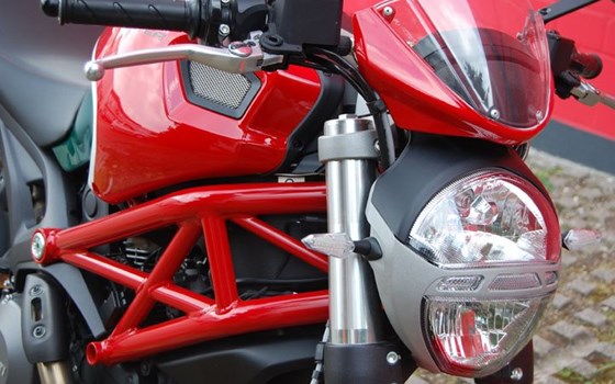 Umgebautes Motorrad Ducati Monster 796 von Motorland Motorrad GmbH - Bild 1 Umgebautes Motorrad Ducati Monster 796 von Motorland Motorrad GmbH - Bild 1