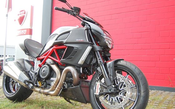 Umgebautes Motorrad Ducati Diavel 1200 von Motorland Motorrad GmbH - Bild 5 Umgebautes Motorrad Ducati Diavel 1200 von Motorland Motorrad GmbH - Bild 5