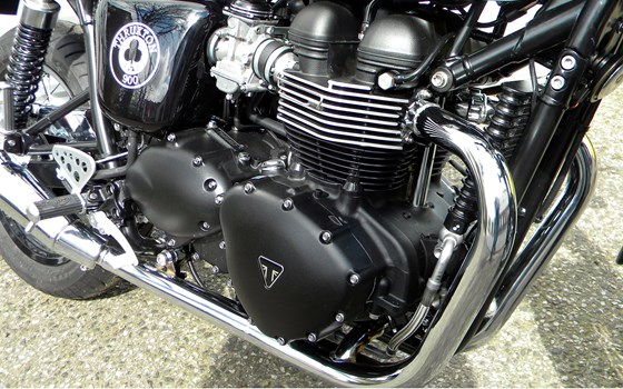Umgebautes Motorrad Triumph Thruxton Ace von Mansour Motorradtechnik - Bild 5 Umgebautes Motorrad Triumph Thruxton Ace von Mansour Motorradtechnik - Bild 5