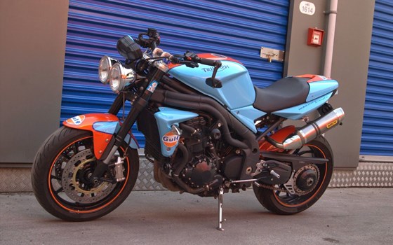 Umgebautes Motorrad Triumph Speed Triple 1050 von speedsam - Bild 8 Umgebautes Motorrad Triumph Speed Triple 1050 von speedsam - Bild 8