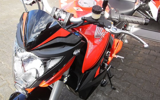 Umgebautes Motorrad Honda CB 1000 R von Auto Hermes GmbH & Co. KG - Bild 2 Umgebautes Motorrad Honda CB 1000 R von Auto Hermes GmbH & Co. KG - Bild 2