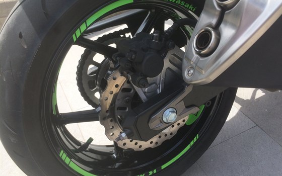 Umgebautes Motorrad Kawasaki Z 800 von MUNDIMOTO - Bild 2 Umgebautes Motorrad Kawasaki Z 800 von MUNDIMOTO - Bild 2