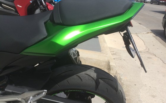 Umgebautes Motorrad Kawasaki Z 800 von MUNDIMOTO - Bild 3 Umgebautes Motorrad Kawasaki Z 800 von MUNDIMOTO - Bild 3