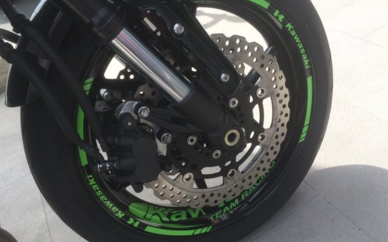 Umgebautes Motorrad Kawasaki Z 800 von MUNDIMOTO - Bild 6 Umgebautes Motorrad Kawasaki Z 800 von MUNDIMOTO - Bild 6