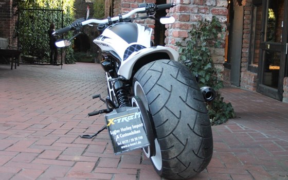 Umgebautes Motorrad Harley-Davidson Night Rod Special VRSCDX von X-Trem Custombikes - Bild 21 Umgebautes Motorrad Harley-Davidson Night Rod Special VRSCDX von X-Trem Custombikes - Bild 21