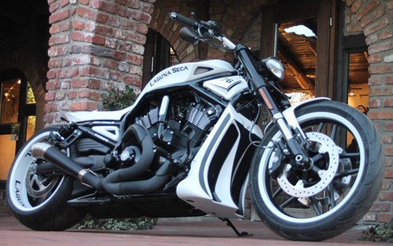Umgebautes Motorrad Harley-Davidson Night Rod Special VRSCDX von X-Trem Custombikes - Bild 27 Umgebautes Motorrad Harley-Davidson Night Rod Special VRSCDX von X-Trem Custombikes - Bild 27