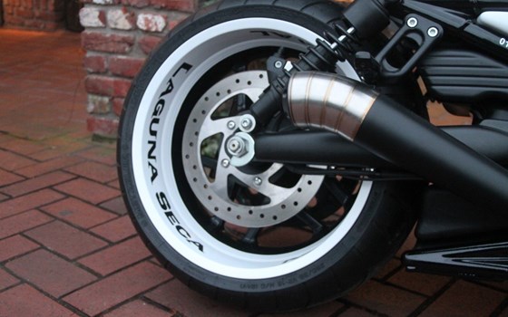 Umgebautes Motorrad Harley-Davidson Night Rod Special VRSCDX von X-Trem Custombikes - Bild 6 Umgebautes Motorrad Harley-Davidson Night Rod Special VRSCDX von X-Trem Custombikes - Bild 6