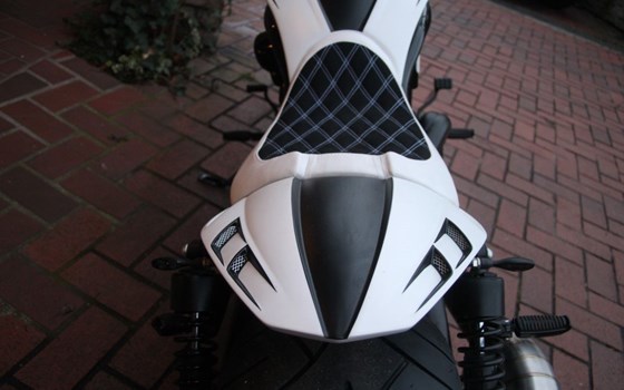 Umgebautes Motorrad Harley-Davidson Night Rod Special VRSCDX von X-Trem Custombikes - Bild 8 Umgebautes Motorrad Harley-Davidson Night Rod Special VRSCDX von X-Trem Custombikes - Bild 8