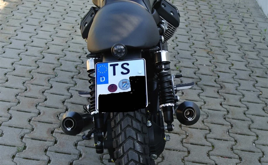 Rebuilt motorbike Moto Guzzi V7 750 Stone Bild 2: Rebuilt motorbike Moto Guzzi V7 750 Stone