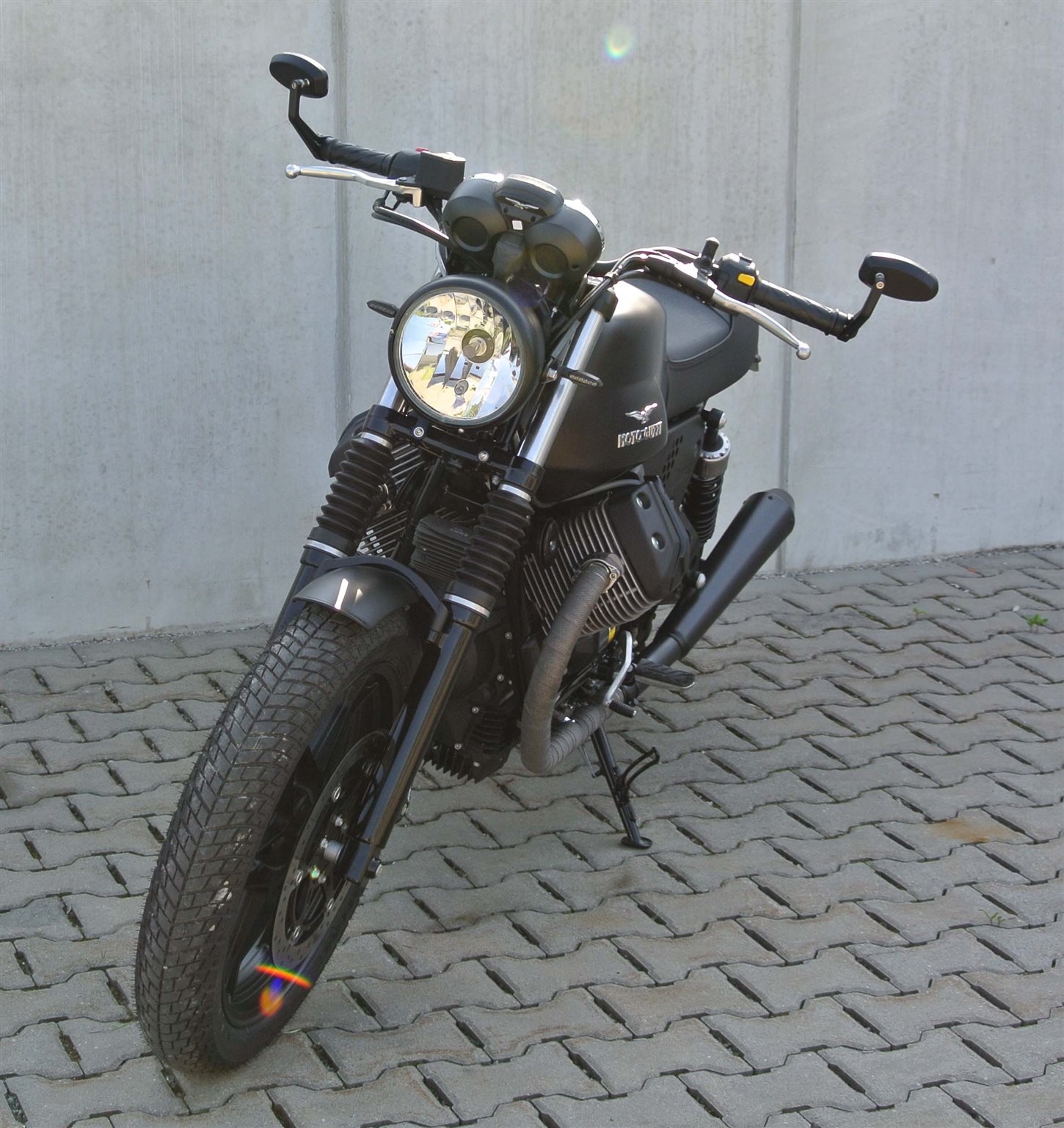 Umgebautes Motorrad Moto Guzzi V Stone Von Suedbike E K Inhaber