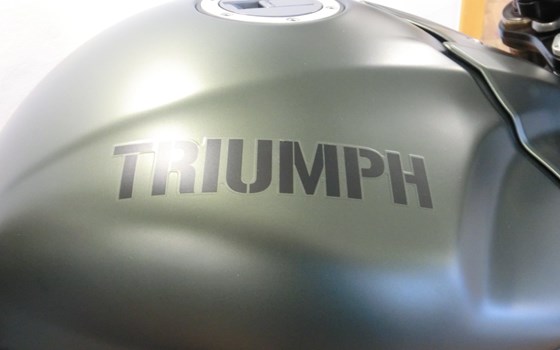 Umgebautes Motorrad Triumph Speed Triple 1050 von CM-Bikes - Christian Maczynski e.K. - Bild 6 Umgebautes Motorrad Triumph Speed Triple 1050 von CM-Bikes - Christian Maczynski e.K. - Bild 6