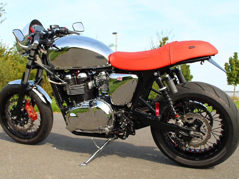Rebuilt motorbike Triumph Thruxton Bild 3: Rebuilt motorbike Triumph Thruxton