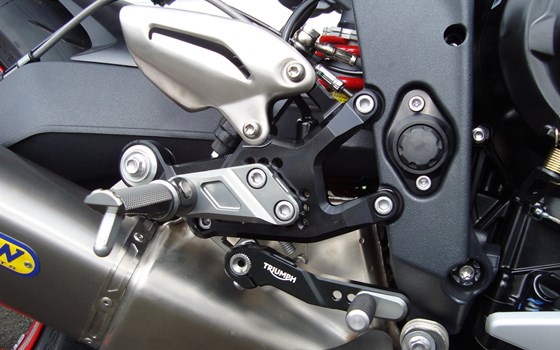 Umgebautes Motorrad Triumph Street Triple RX von Motorrad Reinhardt GmbH - Bild 4 Umgebautes Motorrad Triumph Street Triple RX von Motorrad Reinhardt GmbH - Bild 4