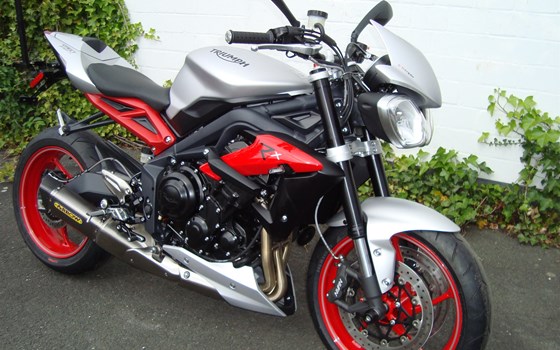 Umgebautes Motorrad Triumph Street Triple RX von Motorrad Reinhardt GmbH - Bild 8 Umgebautes Motorrad Triumph Street Triple RX von Motorrad Reinhardt GmbH - Bild 8