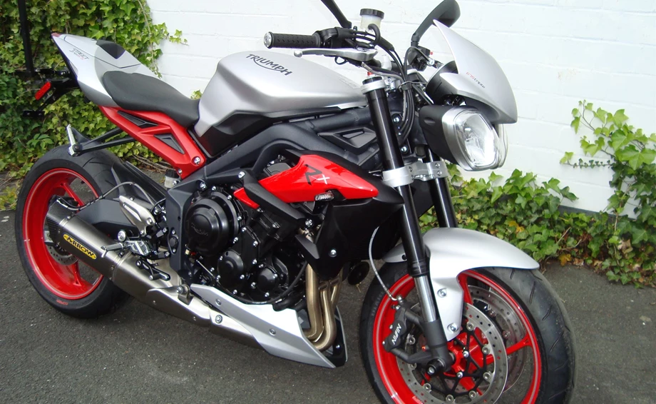 Umbgebautes Motorrad Triumph Street Triple RX Bild 8: Umbgebautes Motorrad Triumph Street Triple RX