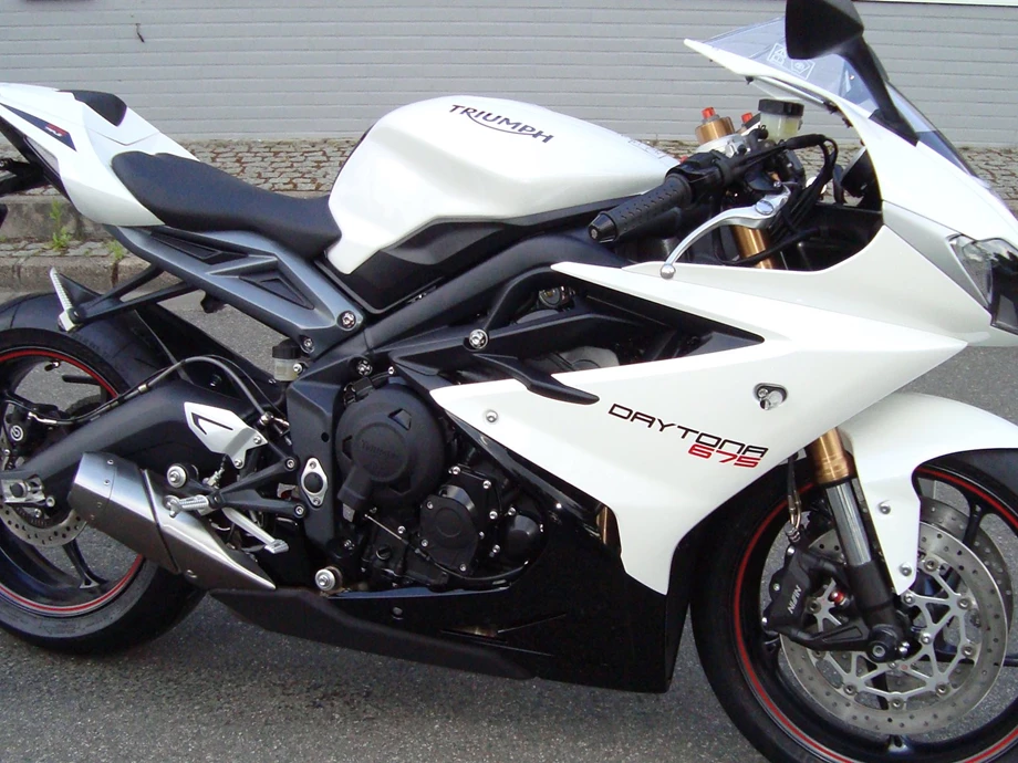 Rebuilt motorbike Triumph Daytona 675 Bild 1: Rebuilt motorbike Triumph Daytona 675