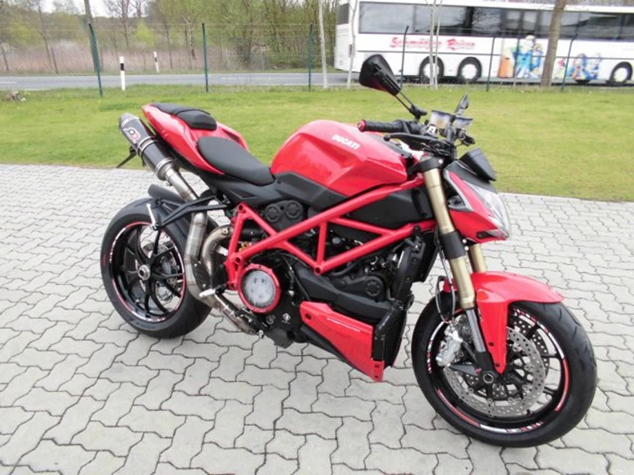 Umbgebautes Motorrad Ducati Streetfighter 848 Bild 1: Umbgebautes Motorrad Ducati Streetfighter 848