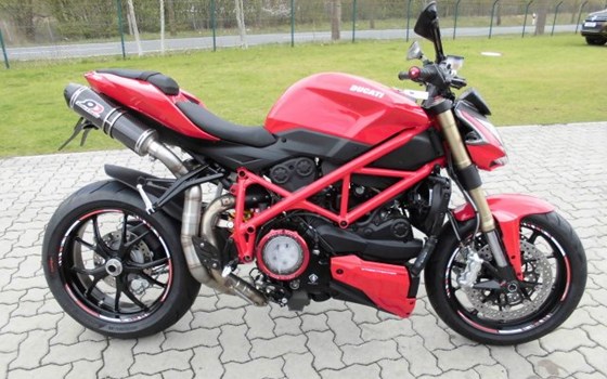 Umgebautes Motorrad Ducati Streetfighter 848 von Team Wahlers GmbH - Bild 2
