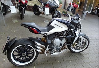 MV Agusta Dragster 800