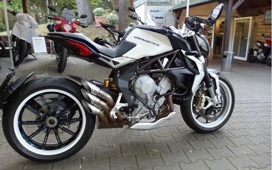 Umgebautes Motorrad MV Agusta Dragster 800 von A.T.T.-Tiedemann-Motorräder e.Kfm - Bild 5 Umgebautes Motorrad MV Agusta Dragster 800 von A.T.T.-Tiedemann-Motorräder e.Kfm - Bild 5