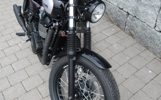 Umgebautes Motorrad Triumph Bonneville T100 Black von Zweirad-Center Nuber GmbH - Bild 2 Umgebautes Motorrad Triumph Bonneville T100 Black von Zweirad-Center Nuber GmbH - Bild 2