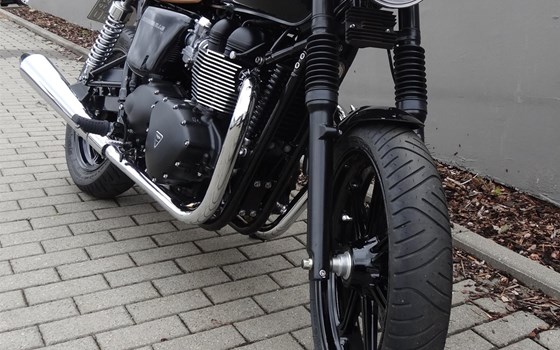 Umgebautes Motorrad Triumph Bonneville von MSG Moto-Shop-Gera TEAM BAUCH OHG - Bild 4 Umgebautes Motorrad Triumph Bonneville von MSG Moto-Shop-Gera TEAM BAUCH OHG - Bild 4