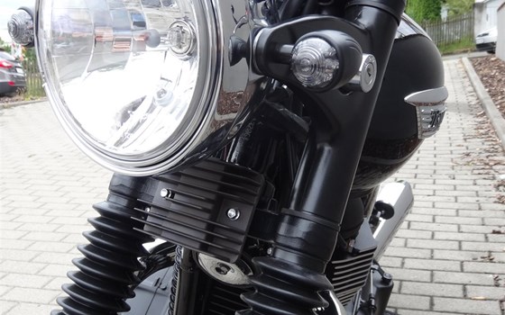 Umgebautes Motorrad Triumph Bonneville von MSG Moto-Shop-Gera TEAM BAUCH OHG - Bild 7 Umgebautes Motorrad Triumph Bonneville von MSG Moto-Shop-Gera TEAM BAUCH OHG - Bild 7