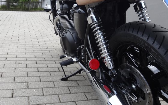 Umgebautes Motorrad Triumph Bonneville von MSG Moto-Shop-Gera TEAM BAUCH OHG - Bild 9 Umgebautes Motorrad Triumph Bonneville von MSG Moto-Shop-Gera TEAM BAUCH OHG - Bild 9
