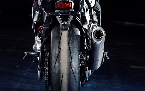 Umgebautes Motorrad Yamaha YZF-R6 von Motorland Motorrad GmbH - Bild 2 Umgebautes Motorrad Yamaha YZF-R6 von Motorland Motorrad GmbH - Bild 2