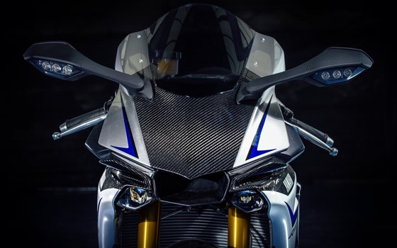 Umgebautes Motorrad Yamaha R1 von Motorland Motorrad GmbH - Bild 10 Umgebautes Motorrad Yamaha R1 von Motorland Motorrad GmbH - Bild 10